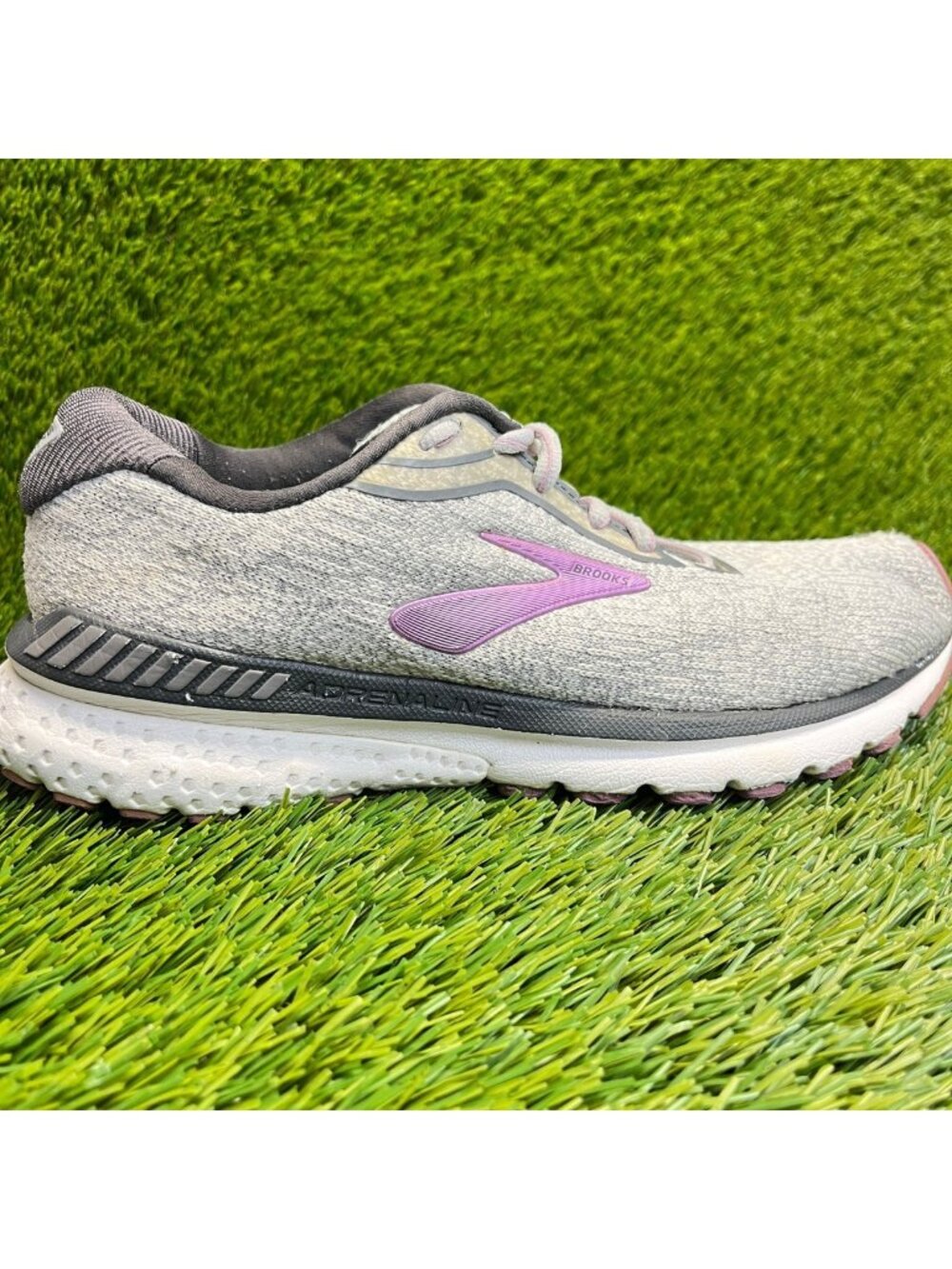 Brooks Adrenaline GTS 20 Womens Size 7.5 Gray Purple Running Shoes Sneakers